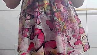 sexy amateur prostitute dances solo, showing pussy, what do you think, loves?