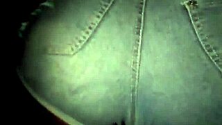 chocolatecat25 shows pussy print in public on webcam