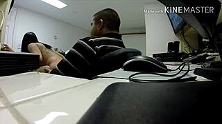 Fucking the saleslady in the office during break time