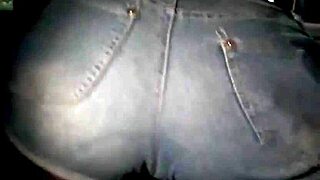 chocolatecat25 shows pussy print in public on webcam