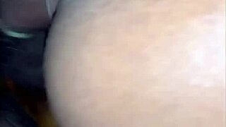 She Serves Old Man's Dick Amazingly!