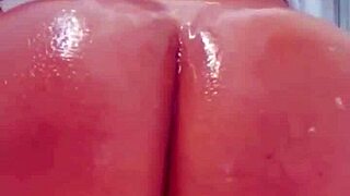 want to see a complete bath on red videos?