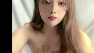 闺蜜狗狗式操到射精 😈