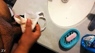 I got my sister-in-law's used panties, they're so hot!