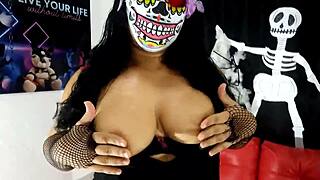 la catrina explores her desires with a toy, leading to intense releases