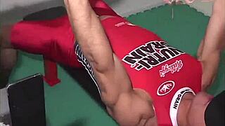 肌肉日本健美男扛得住视频198激烈同志战吗？