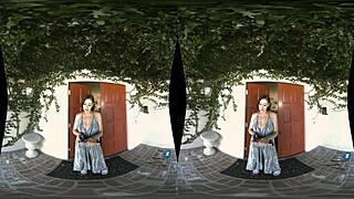 milf sovereign syre teases with booty tour