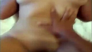 Fui al masajista y terminé con semen dentro