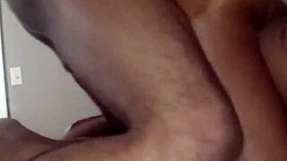 Depois de tanto trepar, quis tomar banho de leite, trepou, gozou e se lambuzou com o leitinho do ton