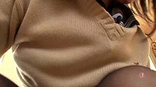 他们在房间里激烈汗流浃背的性爱，最终在一起