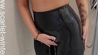 Hot babe teasing in sports bra and leggings! 🚿