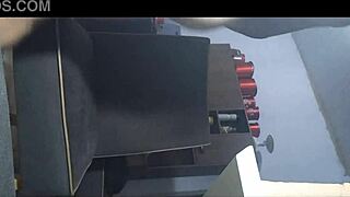 i'm cummin' all over my hand in solo fun