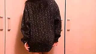 hot eighteen girl enjoys her vibrator and reaches climax