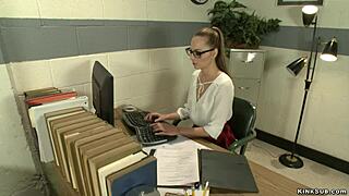 Squirting brunette slut uses vibrator on machines