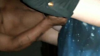 Backed into a corner: Amateur couple gets down and dirty