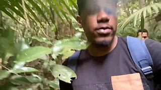 O novinho aguenta dar para 3 machos desafiamos ele no parque da cidade sem frescura