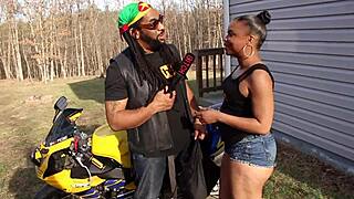 LAYLA PEREZ SWALLOWS DON WHOE'S DICK