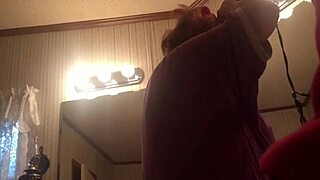 lonely step mom on webcam chats about her desires 😏