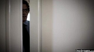 曲线熟女Diamond Foxxx狂骑屌打手枪玩骚逼