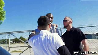 警察体检变偷窃后入臀狂干男男片