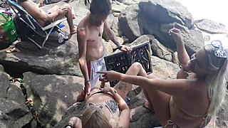 i pay the hippie with my card for bruxo fire and fada mel's big tits on the beach