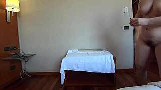 Watch me wank to your big tits