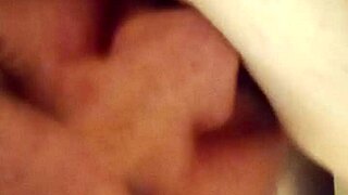 自拍女友车库被猛干