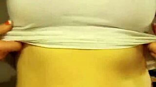 Want to see big tits groping under white crop top? Exclusive for members!