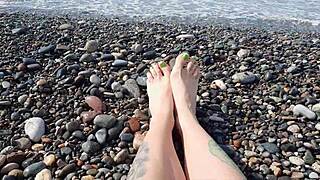 Real Life Sharing Girlfriend With Black Friend In Doggystyle Blowjob And Shaved Pussy Fucking