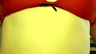 Want to see big tits groping under white crop top? Exclusive for members!