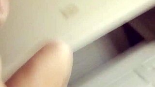 自拍女友车库被猛干