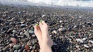 Real Life Sharing Girlfriend With Black Friend In Doggystyle Blowjob And Shaved Pussy Fucking