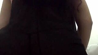 Mature woman allows filming and oral pleasure at home