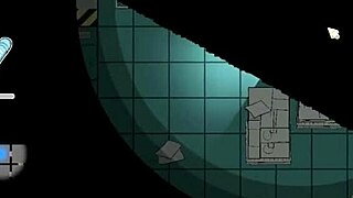 Linda Gets Fingered In Public Park