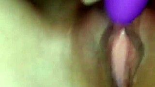 intense lesbian masturbation session turns me on 😏