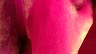 Brazilian beauty with Italian dialogues in an intriguing blowjob scene