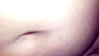 mira lo que paso con esa rica vecina en el cuarto?