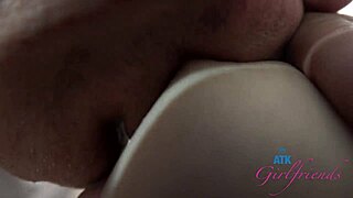 amateur amber summer gets pussy licked and creams from mouth and fingers pov