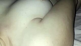 meus seios cheios de tesão para trepar com meu marido gostoso