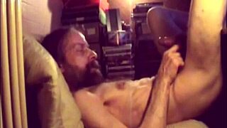 Tom, the gay slut, performs on webcam, showing off his body and engaging in solo play for viewers.