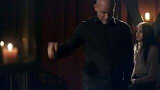 性奴Avi Love被强壮主人粗暴操