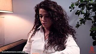 健美猛男深喉呕吐熟女嫩妹