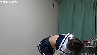 日本妹Hina Nanase webcam慢慢脱制服