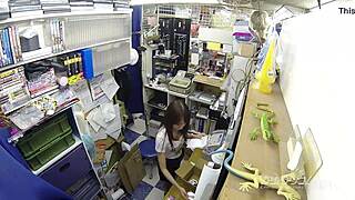 the fate of the woman who live tweeted using toys from her part-time adult shop job part 1