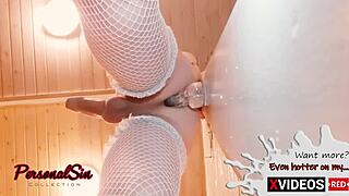 i'm a tranny with a curved ass masturbating until i cum handsfree