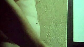 Sina malvako me masturbo desnudo al salir de la ducha 😏