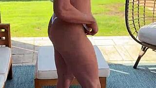 i'd love to show my shaved pussy and ass in bikini again 😍