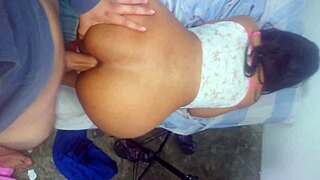 Que divino el culo de mi hijastra, mucho mejor que el de su madre y más perra y sumisa