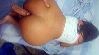 Que divino el culo de mi hijastra, mucho mejor que el de su madre y más perra y sumisa