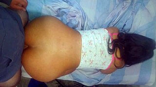 Que divino el culo de mi hijastra, mucho mejor que el de su madre y más perra y sumisa